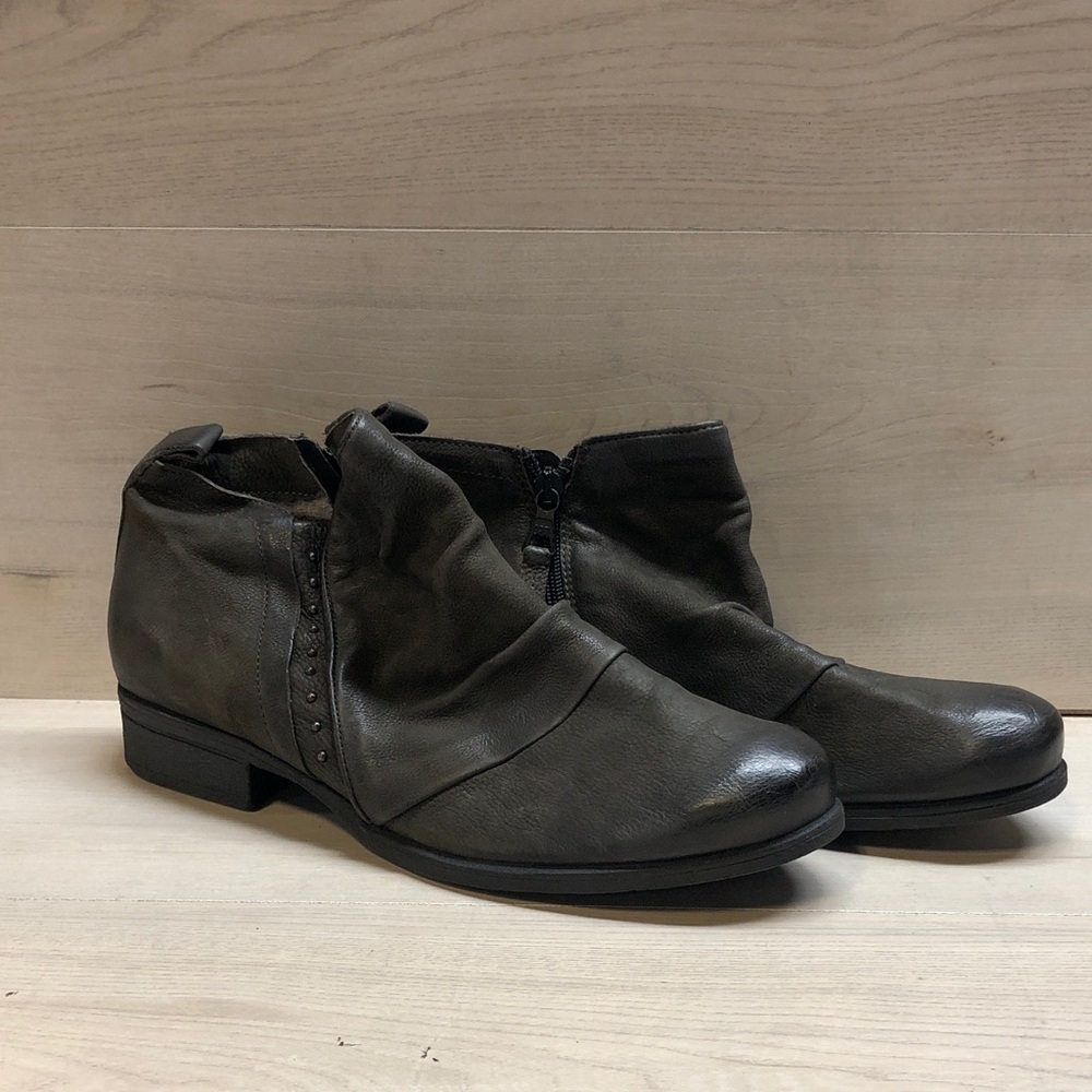 Men's Chukka Ankle Boots in Dark Gray #1514